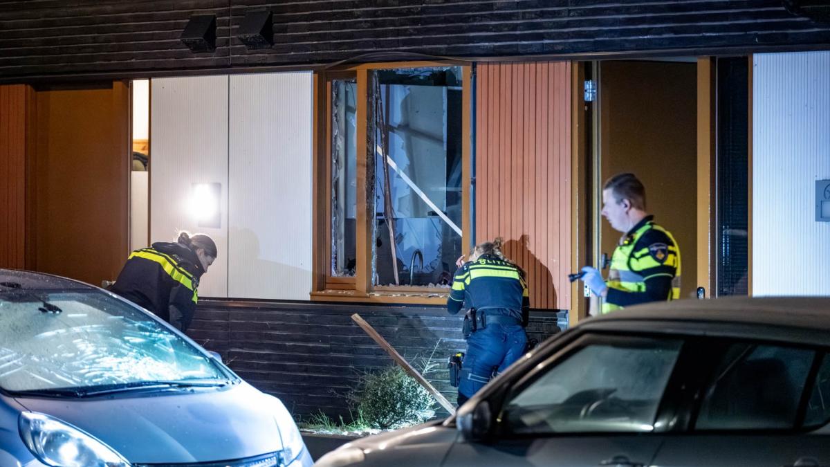 Explosie zorgt voor flinke schade bij woning in Haarlem