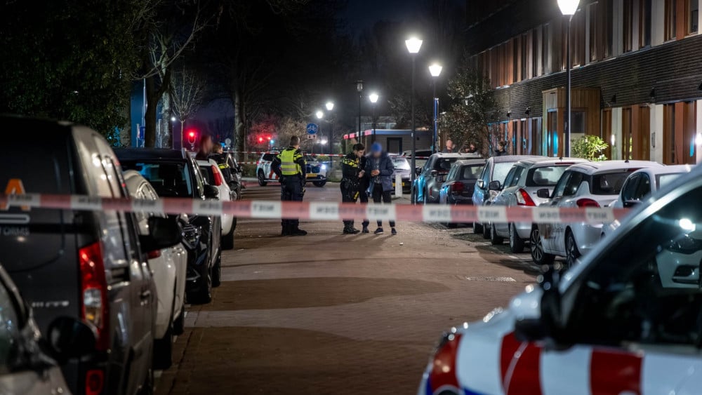 Botsing op viaduct Heerhugowaard • Explosie bij woning in Haarlem