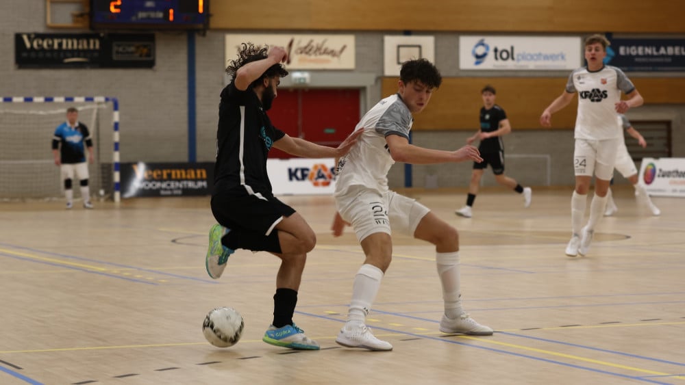 Samenvatting: zaalvoetballers Volendam blijven ongeslagen na zege op HZV uit Heiloo