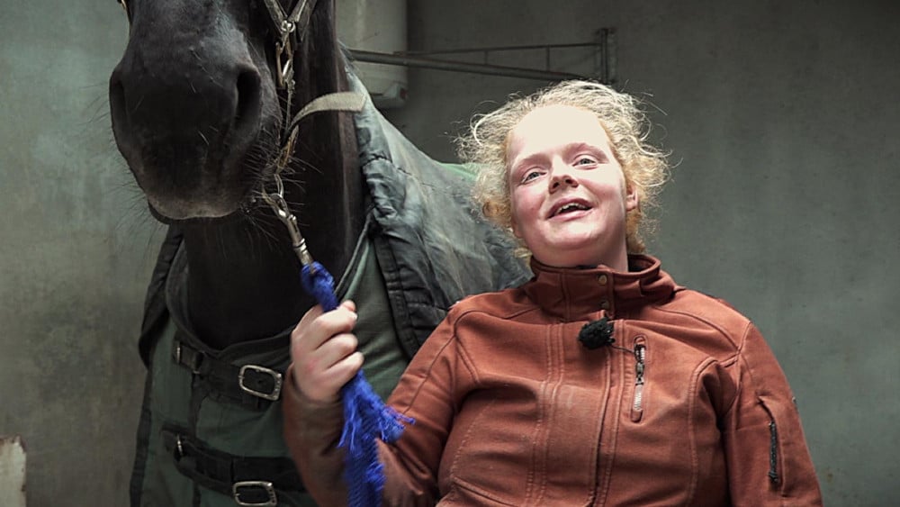 Op de zorgboerderij komt Gwenda met autisme echt tot rust: 'Hier voel ik me thuis'