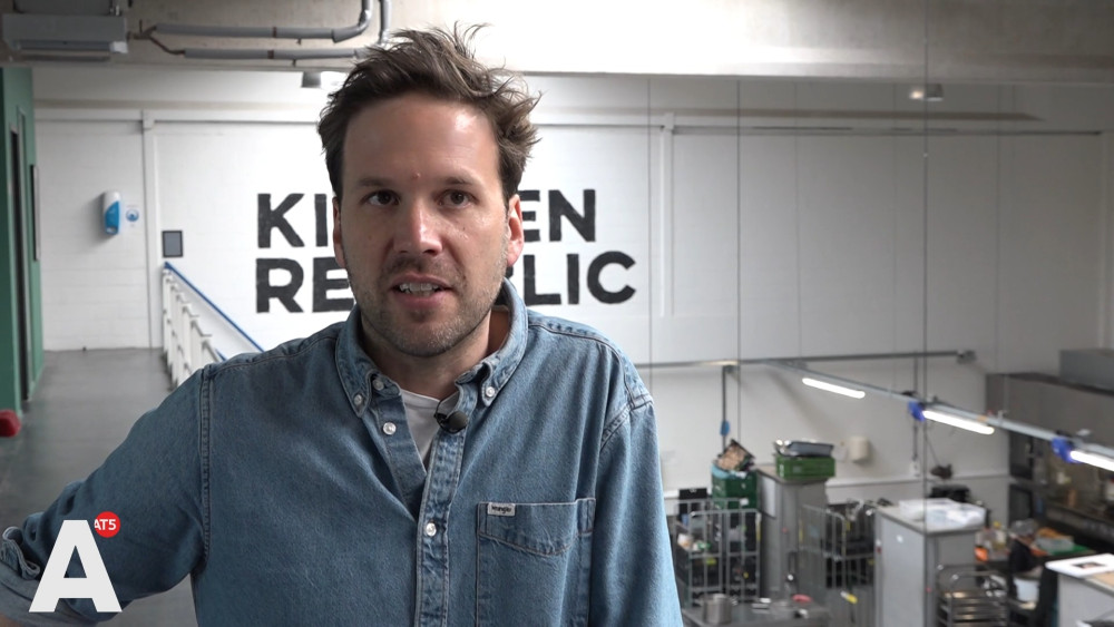 Entrepreneurs affected by fire find support in each other and receive help through crowdfunding