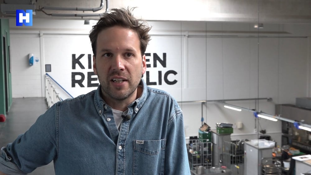 Crowdfunding voor ondernemers van afgebrand pand in Amsterdam: "Wij hebben niets meer"