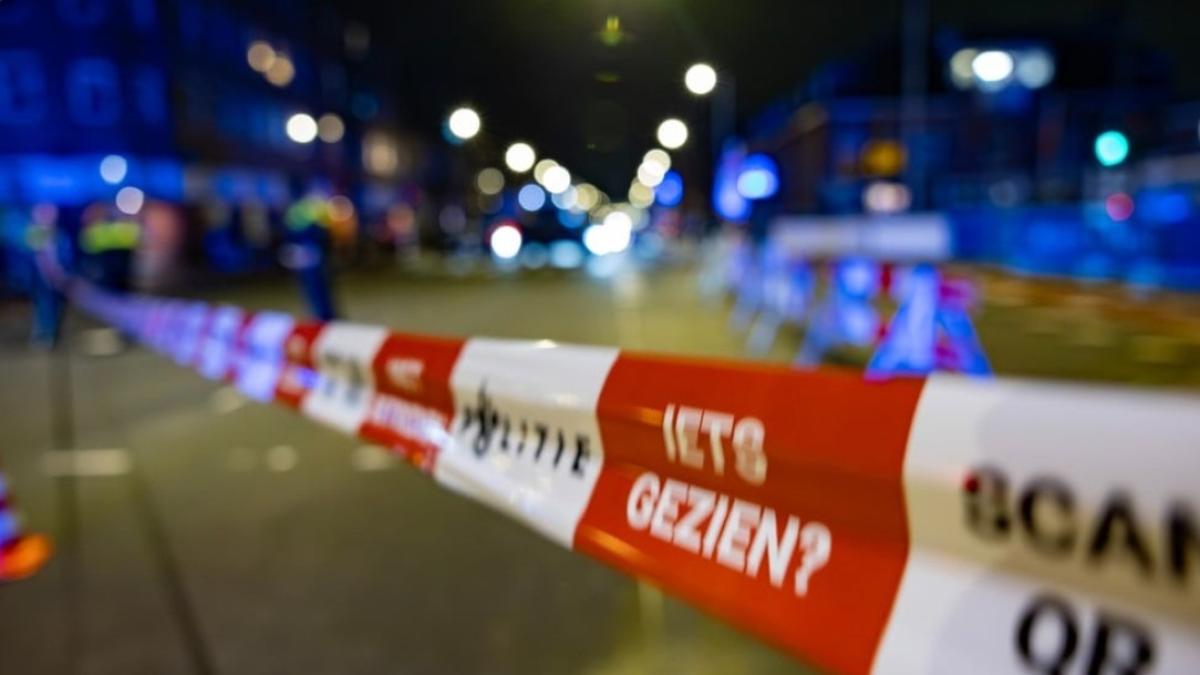 Burgemeester sluit beschoten woning in IJmuiden voor een maand