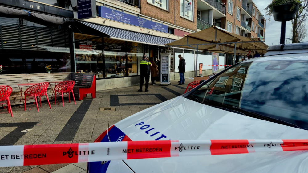 Armed robbery at jewelry store in Amsterdam