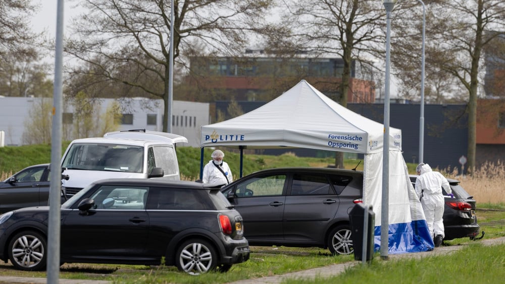Politie: geen verband tussen dood ABN Amro-collega's Amsterdam en Nieuw-Vennep