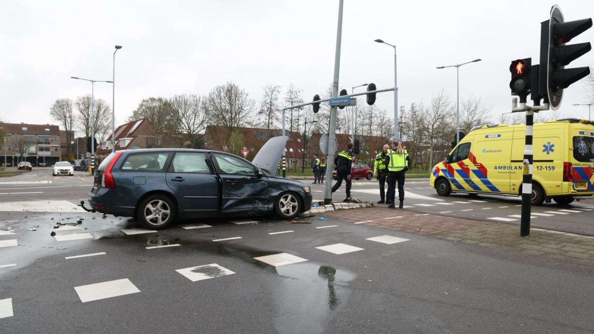 Oorzaak explosie Anna Paulowna nog onduidelijk • Drie gewonden bij botsing Hoofddorp