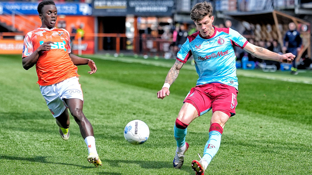 ? FC Volendam houdt stand tegen Feyenoord • Bij stunt is PSV kampioen