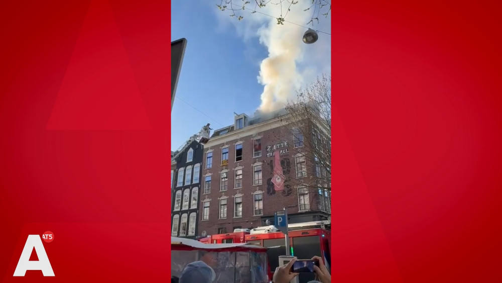 Major fire in De Pijp home, extensive damage