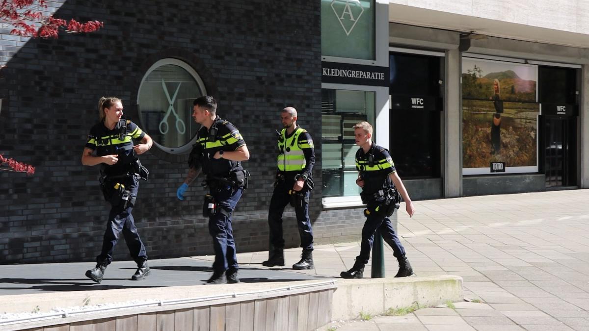 Man gewond bij steekpartij in Amsterdam