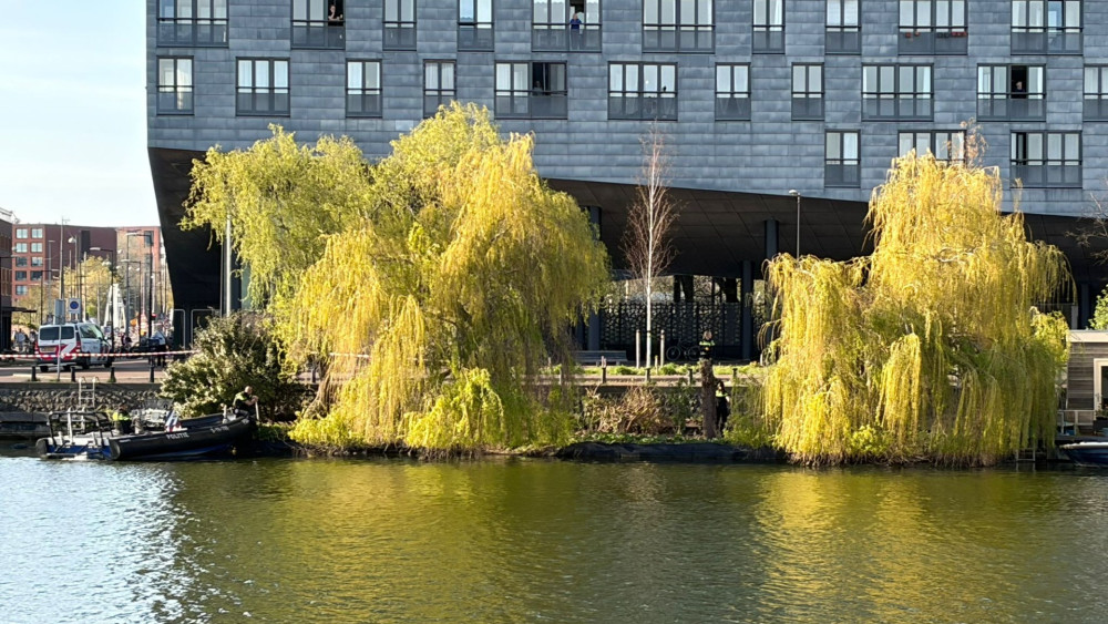 Body found in water at Panamakade in Amsterdam-East