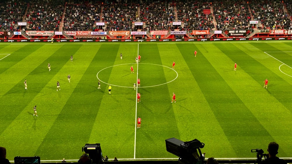 ?  FC Volendam op vroege achterstand in Enschede