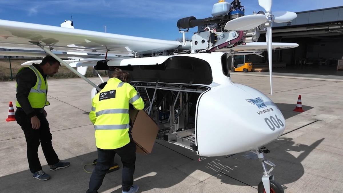 Als wegen onbegaanbaar zijn, komen deze Hilversumse drones op de proppen met noodhulp