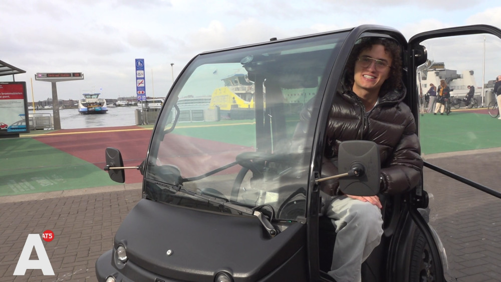 Kwebbelkop frustrated by Biro ban on ferry, seeks exception for North residents like himself