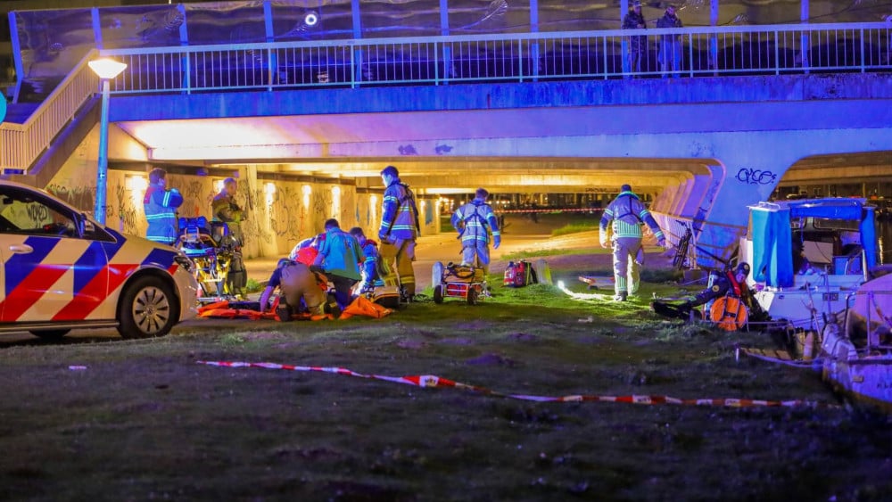 Man dies after falling into water in Bos en Lommer