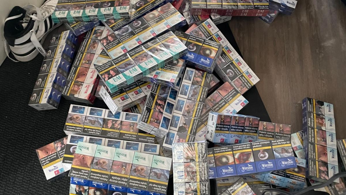 Illegale sigaretten en vapes gevonden in woning • Slachtoffer dodelijke steekpartij Hoofddorp is vro