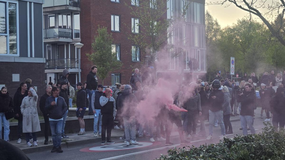Loosdrechters slepen gemeente voor rechter om noodopvang asielzoekers tegen te houden