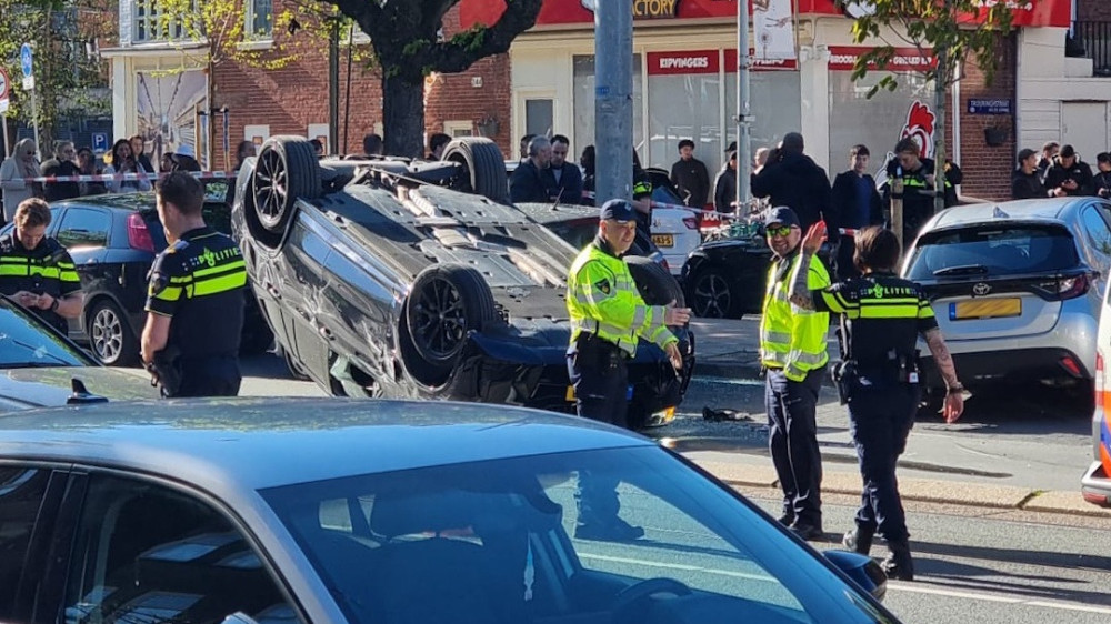 Police hindered by disaster tourists at Bos en Lommerweg accident