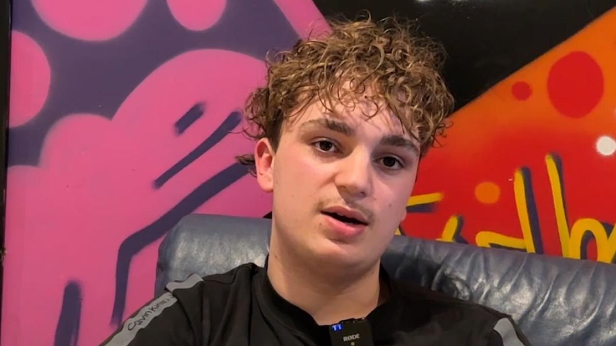 Nieuw leven in Bergen valt zwaar: hoe Izan (15) opbloeit door muziek