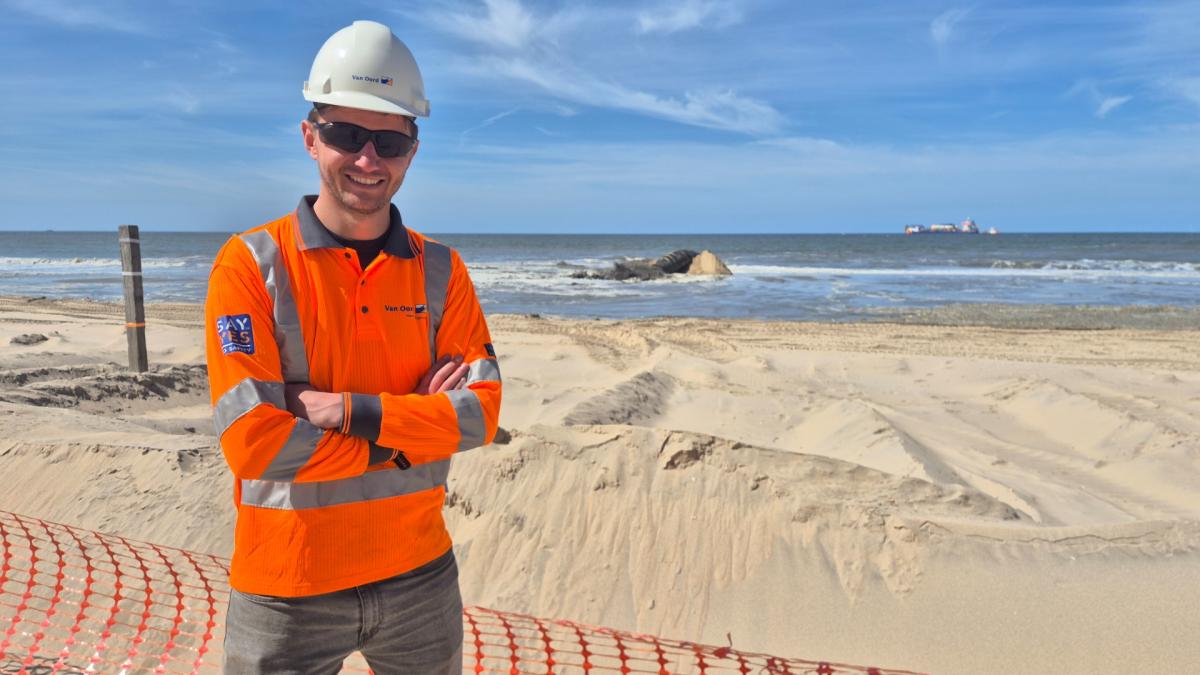 Spektakel op het strand van Heemskerk: schepen, machines en 400.000 m³ extra zand