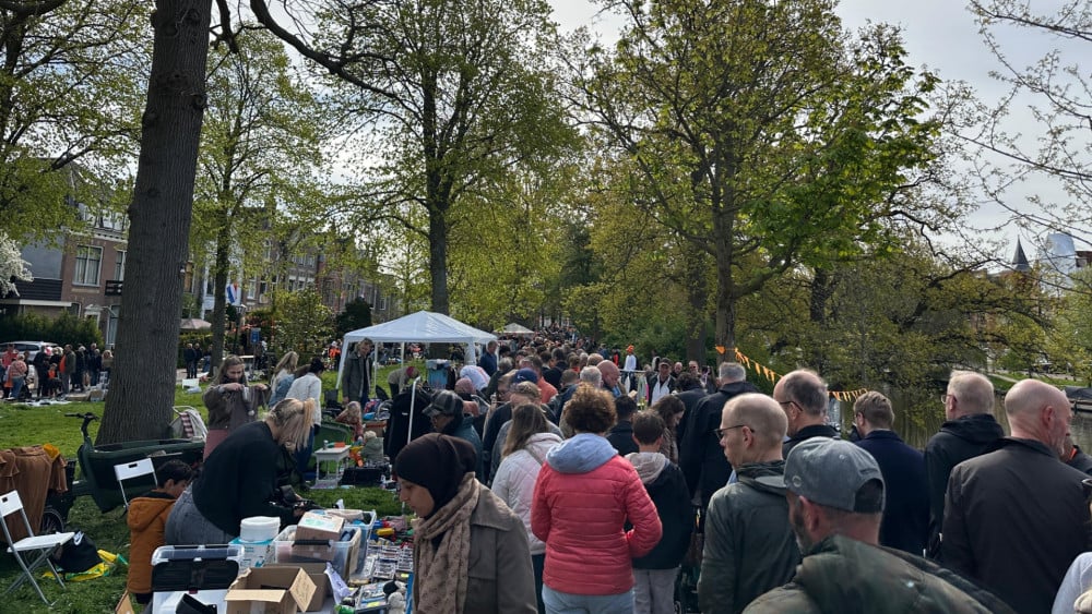 ? Liveblog Koningsdag: drukte losgebarsten op de vrijmarkt