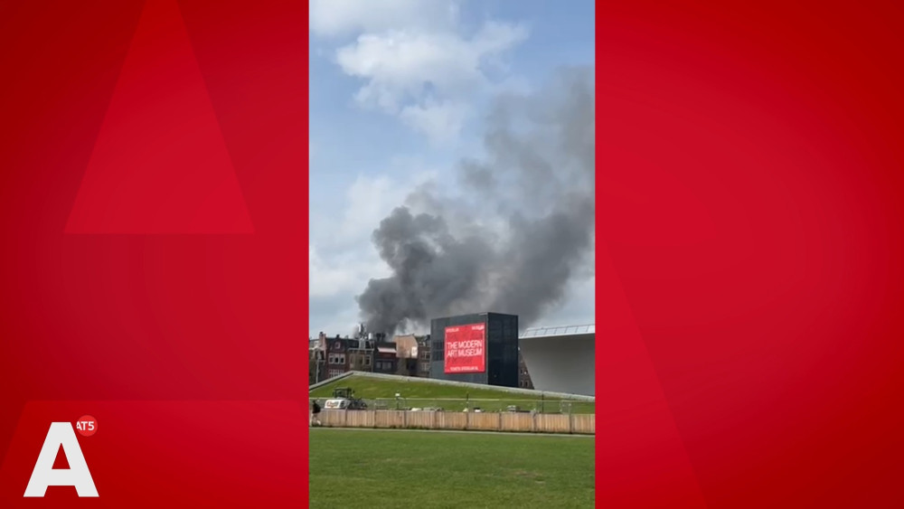 Thick smoke from fire on Willemsparkweg visible across the city