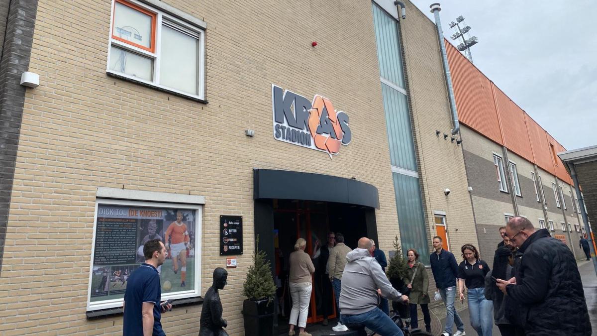 ?? Drie wijzigingen moeten FC Volendam aan zege helpen • AZ in eigen huis tegen FC Twente
