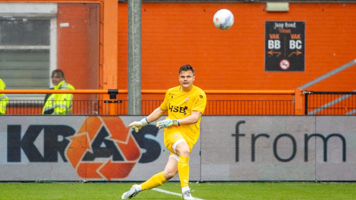 Gemixte gevoelens bij eredivisie-debuut Steur: 