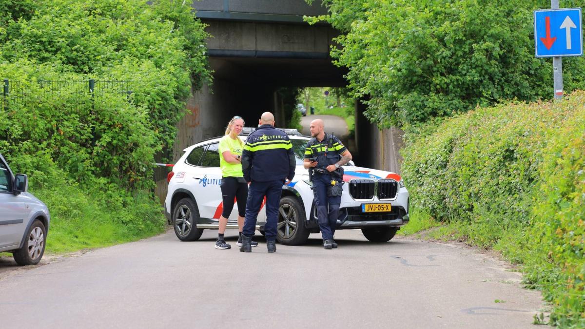 Flinke rookwolk bij brand supermarkt Wormerveer • Drie Aalsmeerse tieners sinds gisteren vermist