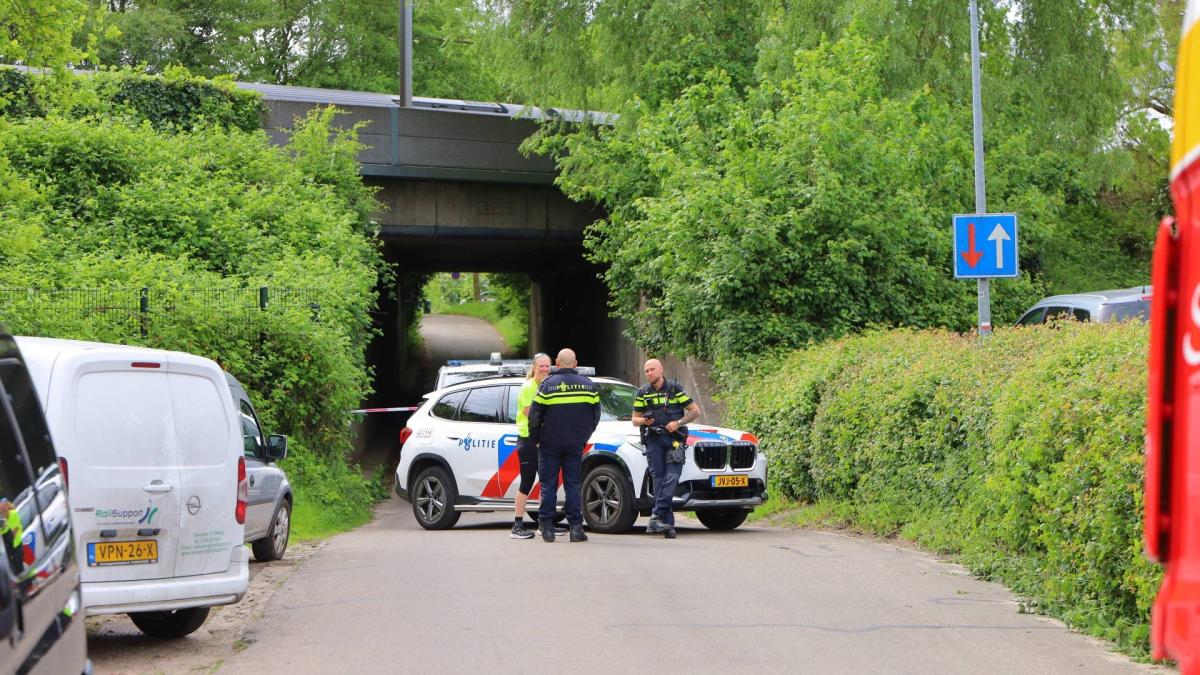 Groot alarm om WOII-bom in Weesp: treinverkeer weer op gang gekomen