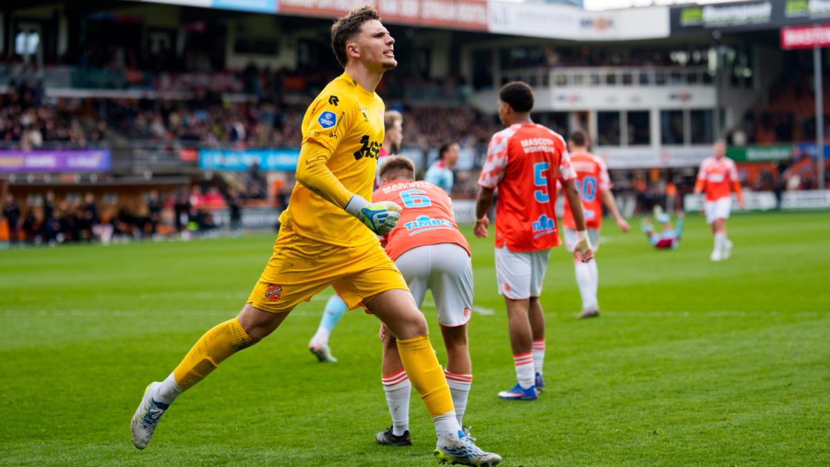 Streep door cruciale fase voor FC Volendam-keeper Kayne van Oevelen