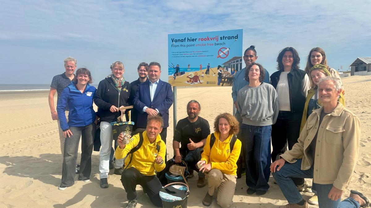 Pilot gestart voor drie rookvrije zones op strand Zandvoort