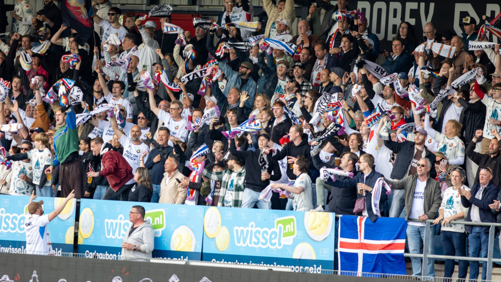 ? Super Sunday: Telstar leidt comfortabel • Ajax maakt heel snel gelijk