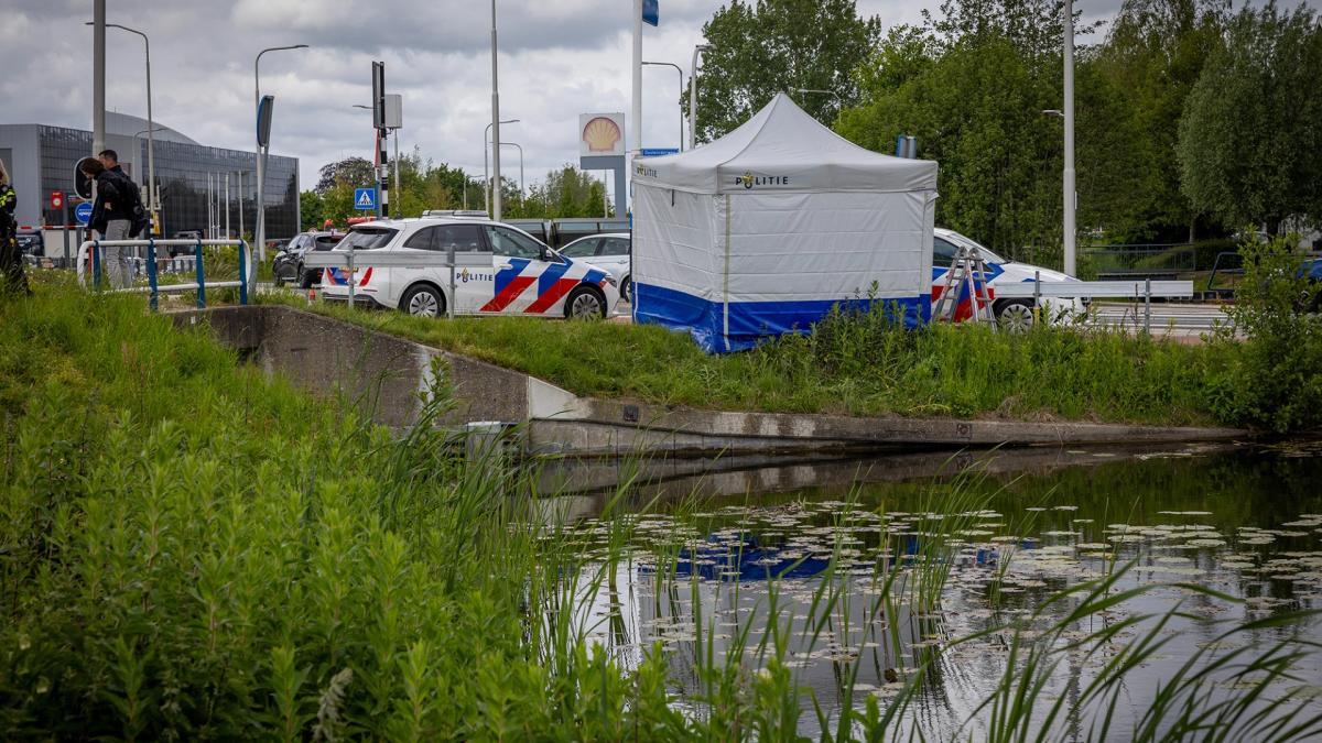 Overleden persoon gevonden in water bij Aalsmeer