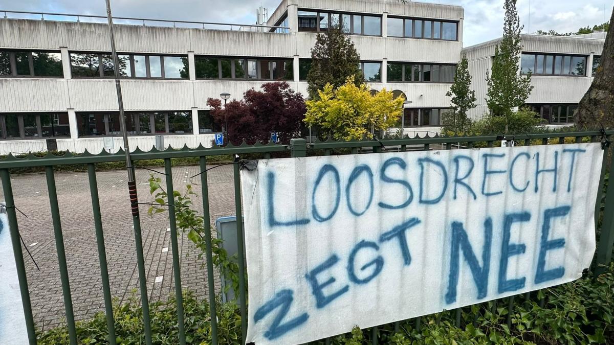 Loosdrechters opnieuw naar de rechter om noodopvang asielzoekers te stoppen