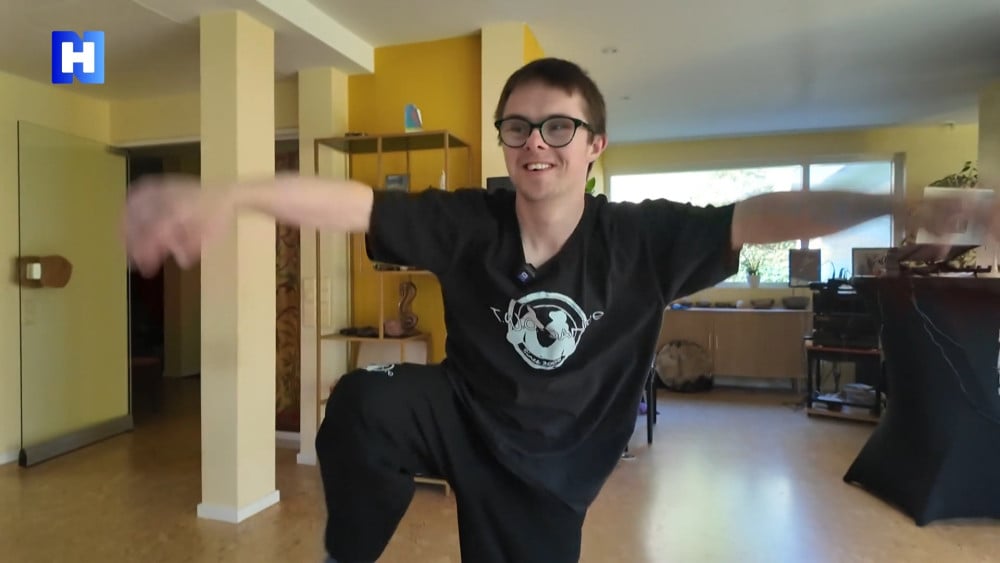 Breakdancer Abel and bowler Jakolien are ready for the Special Olympics