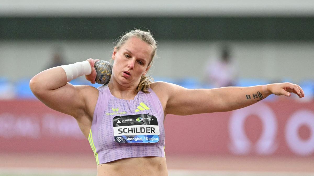 Volendamse Jessica Schilder werpt kogel over magische grens van 21 meter