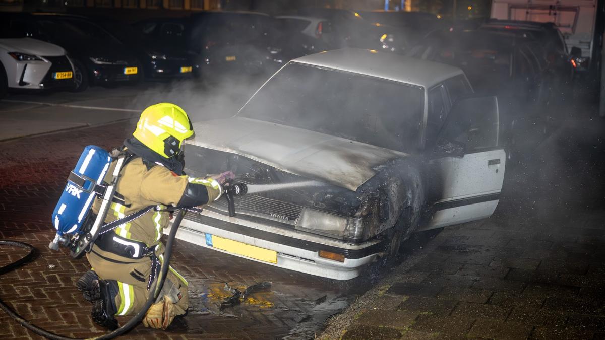 Tweede autobrand Heemskerkse straat in een maand tijd
