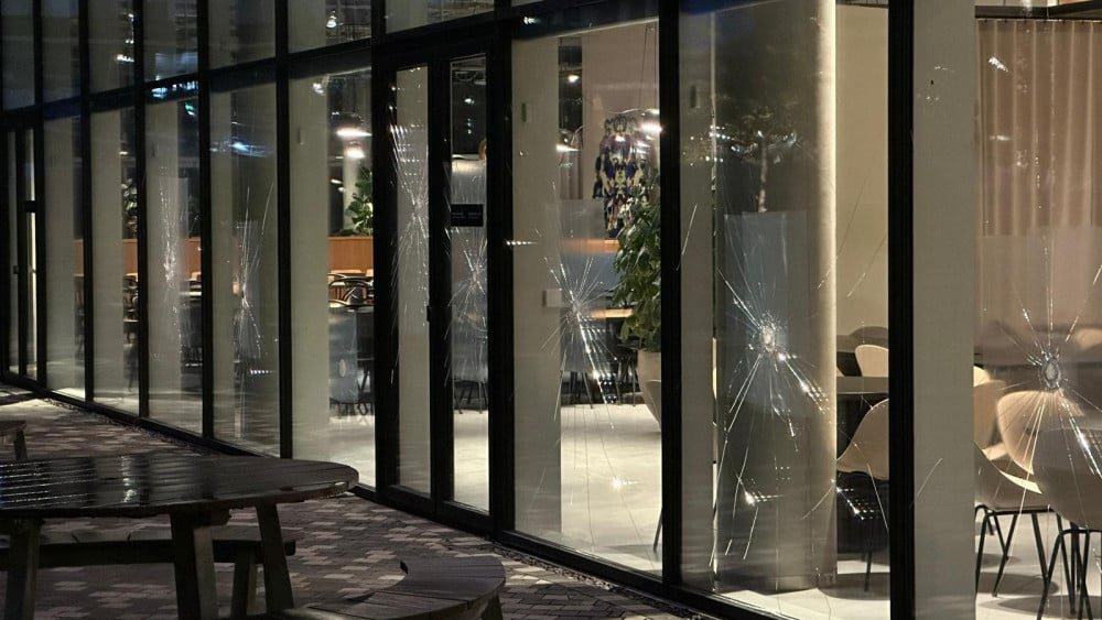Dozens of windows smashed at ING office in Amsterdam-Southeast, targeted once again