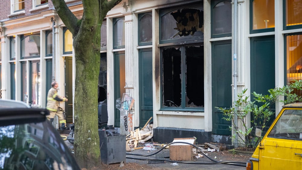 Resident dies in major house fire in Czaar Peter neighborhood
