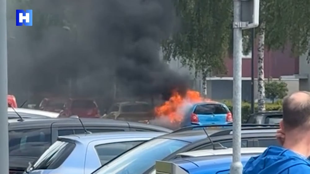 Teacher victim of car fire at school in Hoofddorp