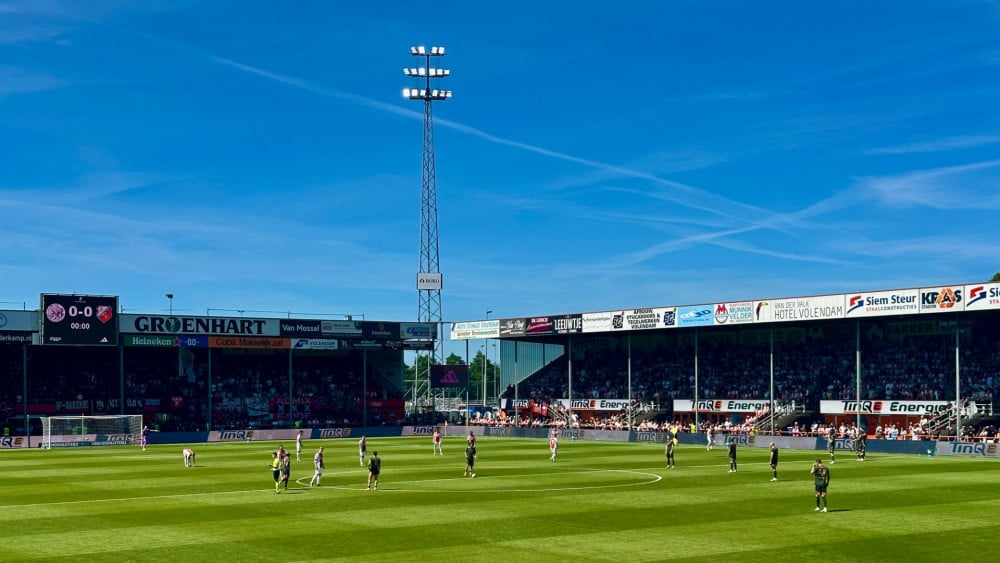 ? Ajax komt al vroeg goed weg • Twee megakansen voor FC Utrecht