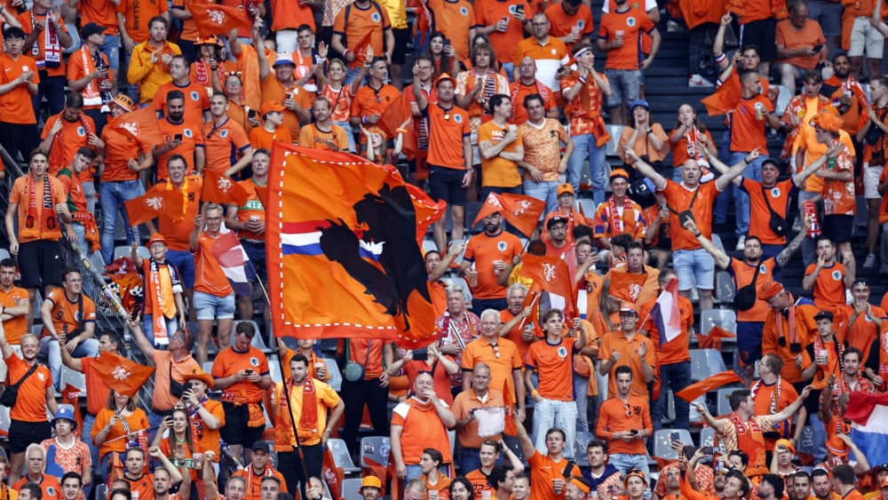 Geen grote schermen voor Oranje-fans, horeca wel langer open