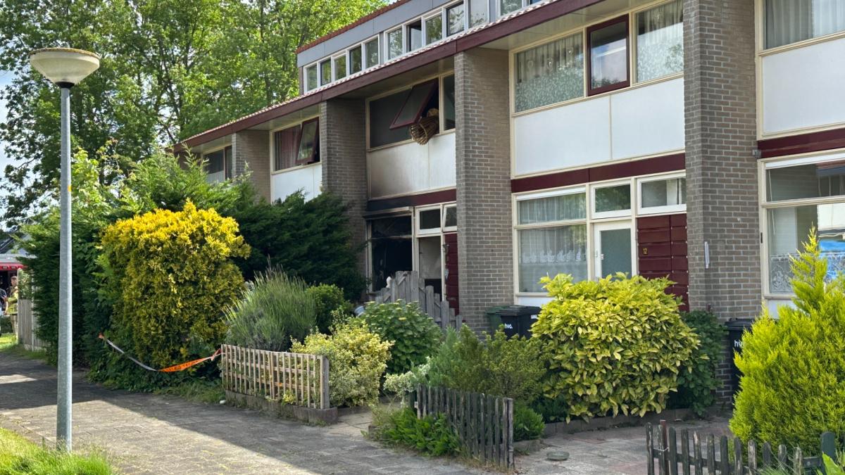 Woningbrand in Anna Paulowna onder controle, buren terug naar huis