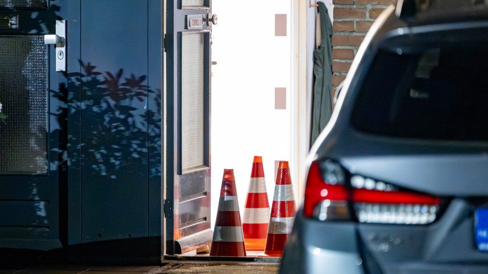 Rijtjeshuis in Amstelveen beschoten • Vrouw aangerand door jongen op fatbike