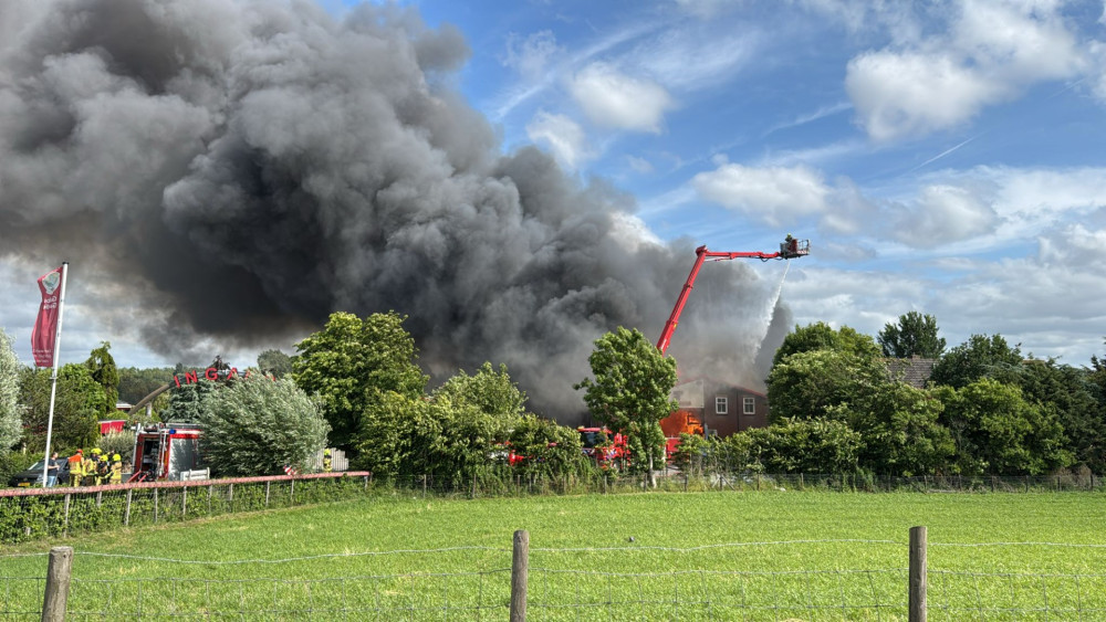 Explosion and major fire in Zwaanshoek: "Heard a huge bang"