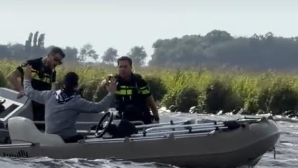 Man aangehouden na achtervolging op Alkaardermeer,