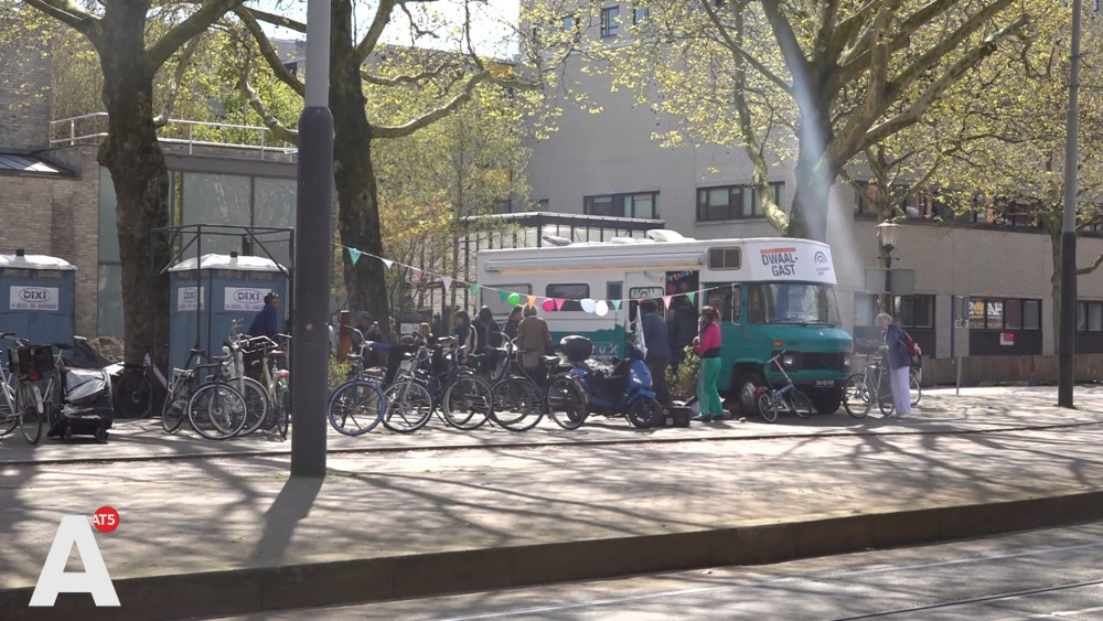 User bus to move to other side of Oosterpark in three weeks
