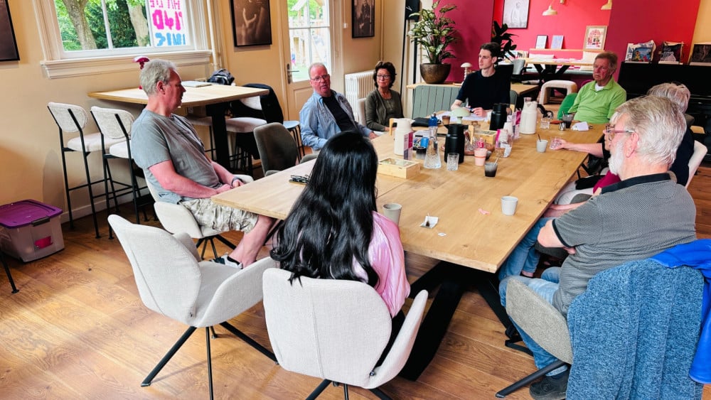 Laughter and tears: Bo (26) organizes Parkinson's meetings