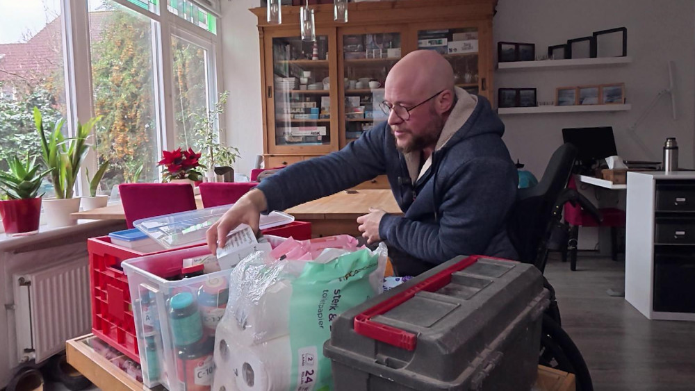 An emergency kit and an emergency plan: how to prepare for a threat