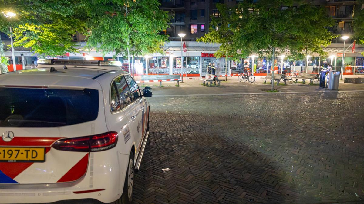 Man (20) gewond aangetroffen in Amsterdam, mogelijk slachtoffer van steekpartij